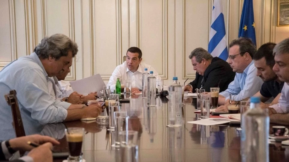 Την παραίτηση της κυβέρνησης ζητά σύσσωμη η αντιπολίτευση μετά την ομιλία Τσίπρα στο υπουργικό